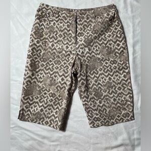 St. John Sport By Marie gray abstract pattern Bermuda shorts women’s size 8